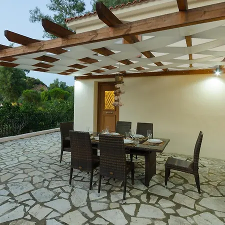 Louisa Kanapitsa (Skiathos)